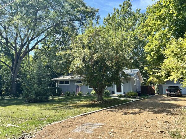 2300 Highmoor Road , Highland Park, IL 60035