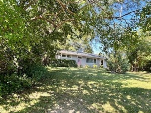 2300 Highmoor Road , Highland Park, IL 60035