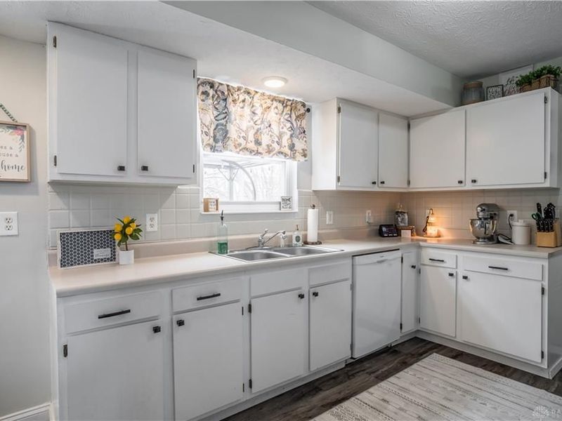 2391 W Girard Lane, Troy, OH 45373 Photo 7