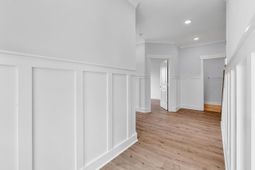 77 Hallandale Lane photo 4