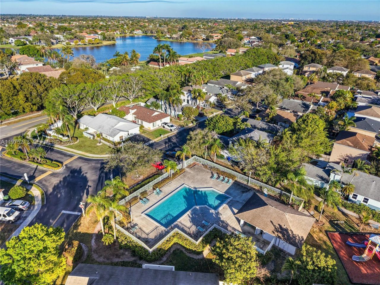 20775 NW 1st St , Pembroke Pines, FL 33029 Photo