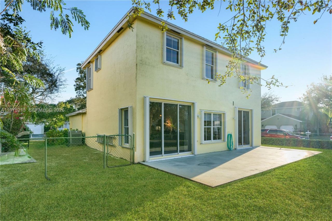 20775 NW 1st St , Pembroke Pines, FL 33029 Photo