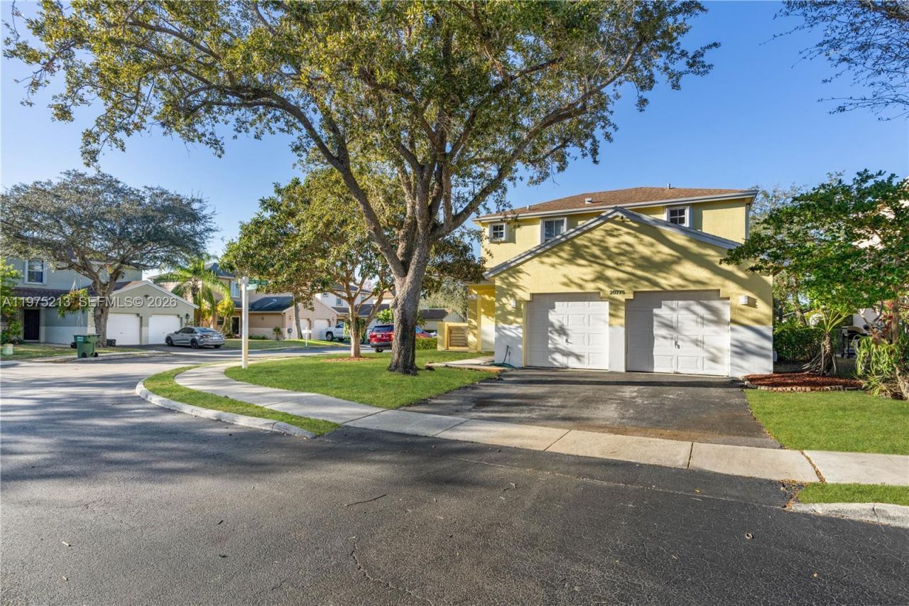 20775 NW 1st St , Pembroke Pines, FL 33029 Photo
