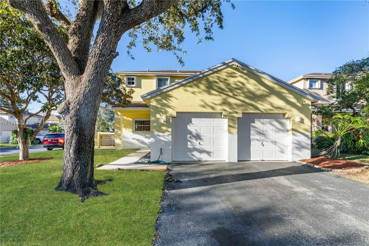 20775 NW 1st St , Pembroke Pines, FL 33029 Photo