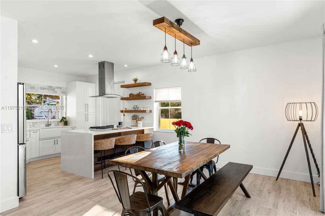 20775 NW 1st St , Pembroke Pines, FL 33029 Photo