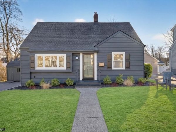 96 Lynwood Rd, Verona, NJ 07044