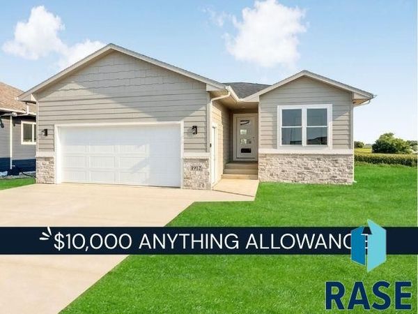 1912 E 71st St N N, Sioux Falls, SD 57104