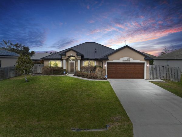 537 SW Laconic Avenue, Port Saint Lucie, FL 34953