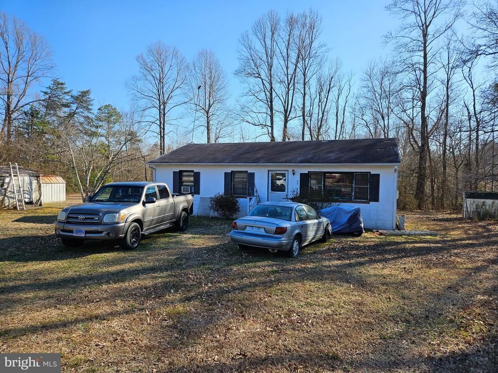 11489 Railroad Lane, Ruther Glen, VA 22546 Main Photo