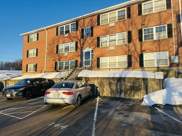 8 Tara Dr, Unit 5, Weymouth, MA 02188