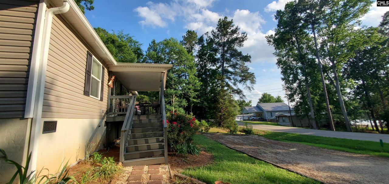 1193 Blacksgate East  Photo 6