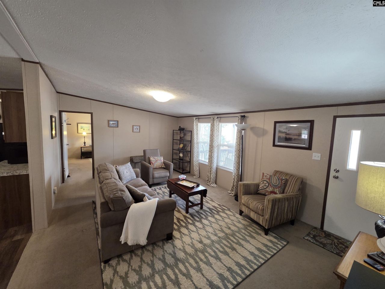 1193 Blacksgate East  Photo 9