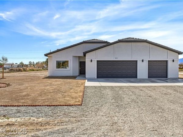 711 W Leffner Drive , Pahrump, NV 89060