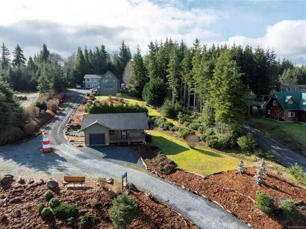 805 Lanqvist Rd, Hyde Creek, BC V0N 2R0