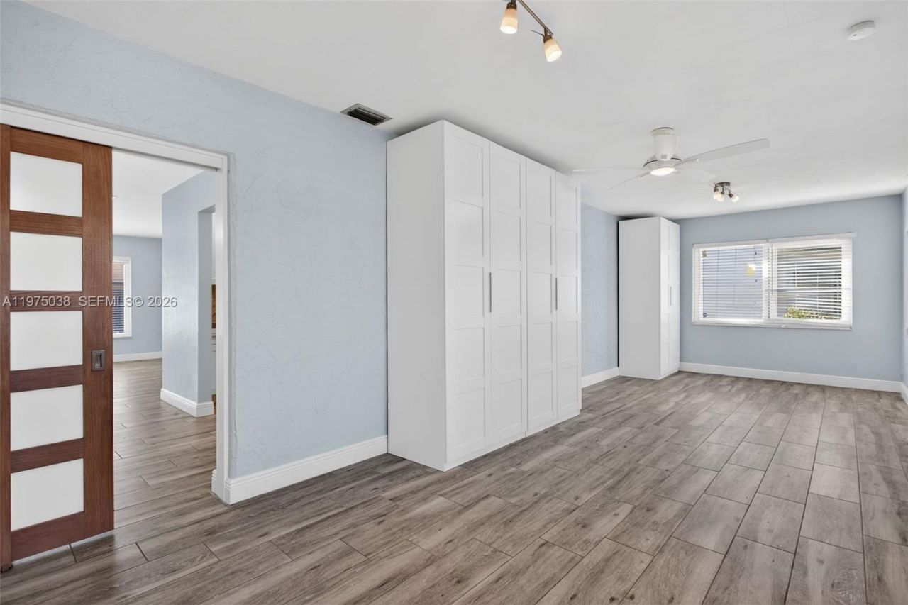 7613 NW 67th Ave, Tamarac, FL 33321 Photo