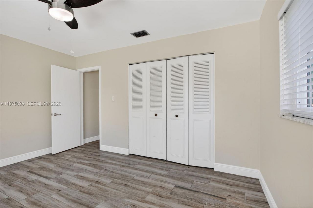 7613 NW 67th Ave, Tamarac, FL 33321 Photo