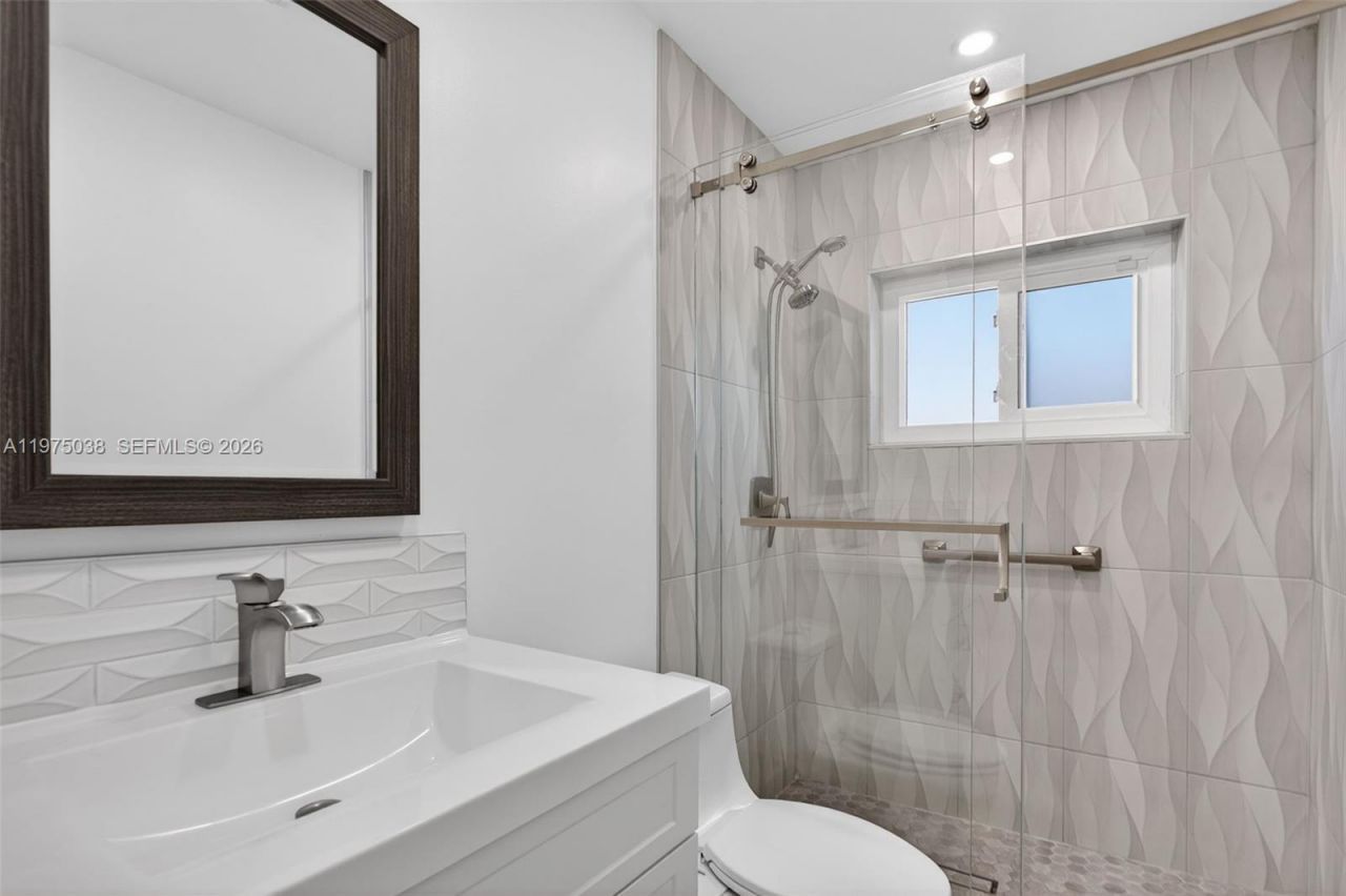 7613 NW 67th Ave, Tamarac, FL 33321 Photo