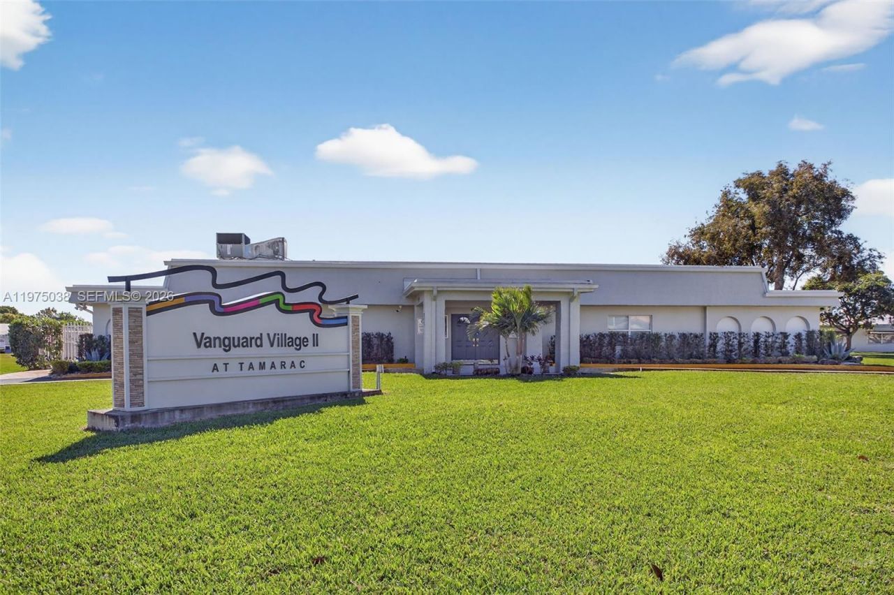 7613 NW 67th Ave, Tamarac, FL 33321 Photo