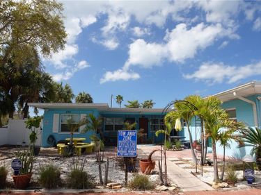 574 BAY ESPLANADE , Unit 5, CLEARWATER BEACH, FL 33767