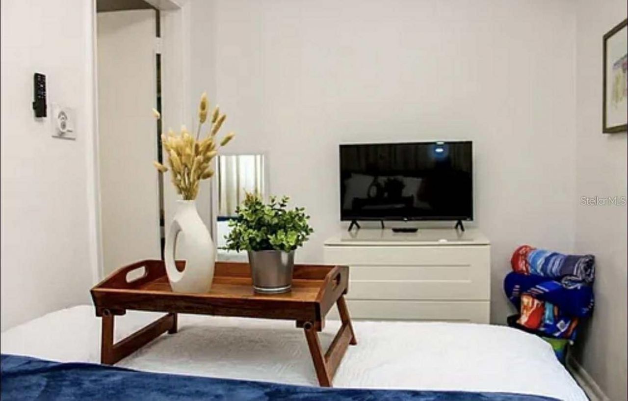 614 8th Street N, Saint Petersburg, FL 33701 Photo