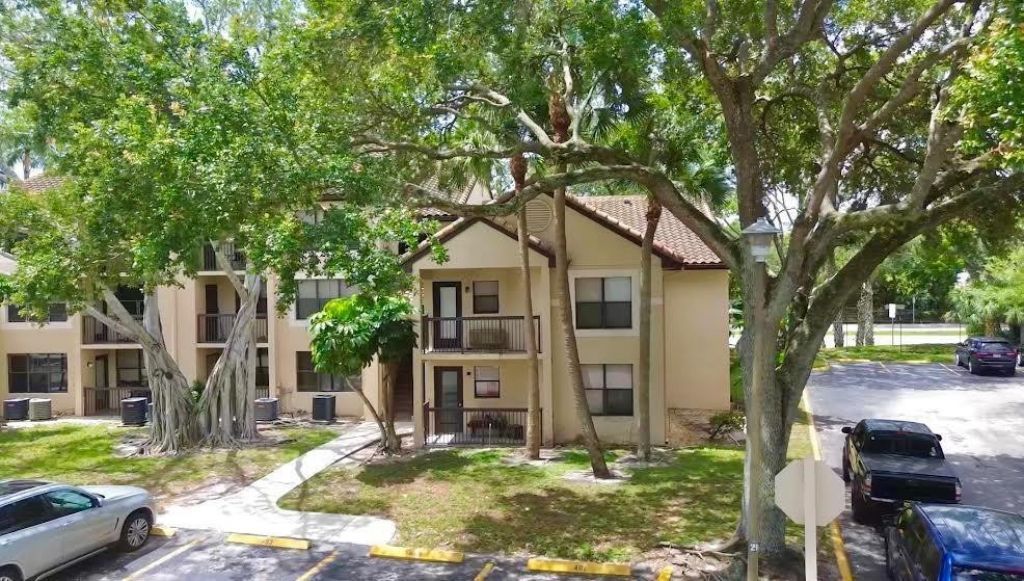 4481 W Mcnab Road, Unit 28, Pompano Beach, FL 33069 Photo