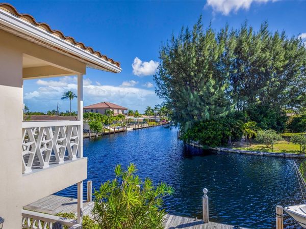 2591 NE 55 Court, Unit 208, Fort Lauderdale, FL 33308