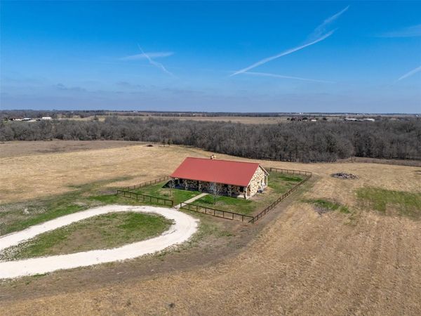 2610 Fm 3061 , Thorndale, TX 76577