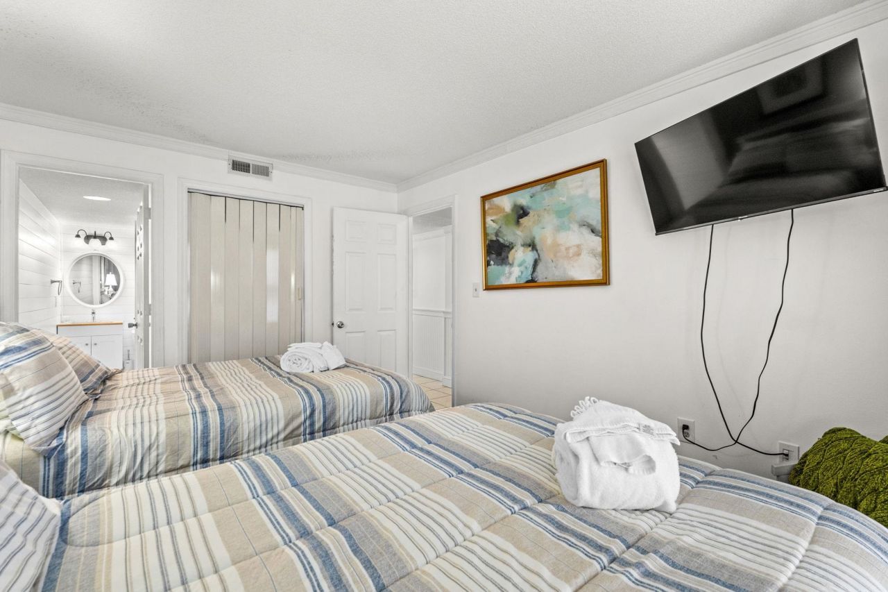 5511 N Ocean Blvd. Photo 26