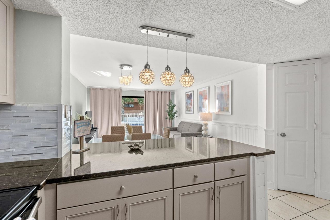 5511 N Ocean Blvd. Photo 6