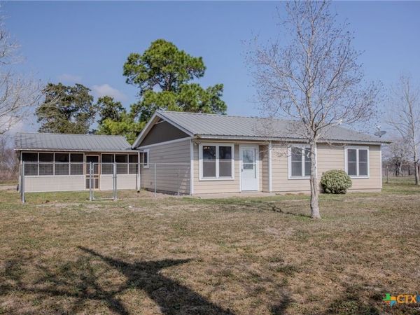2015 Coletoville Road , Victoria, TX 77905
