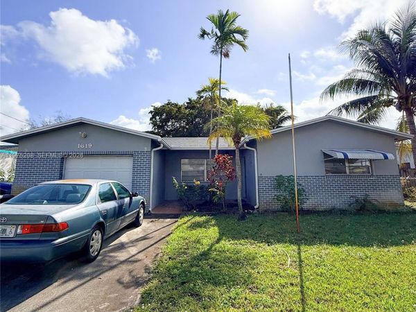 1619 N 29th Ct, Hollywood, FL 33020