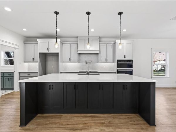 114 Castlewood Road, Enchanted Oaks, TX 75156