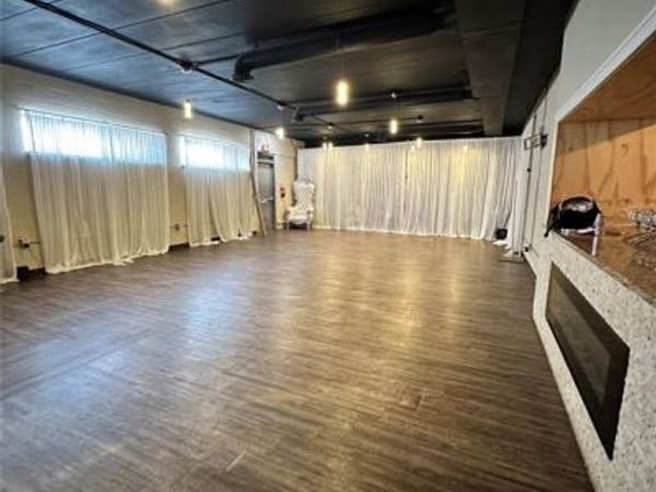 21562 Schoolcraft , Detroit, MI 48223