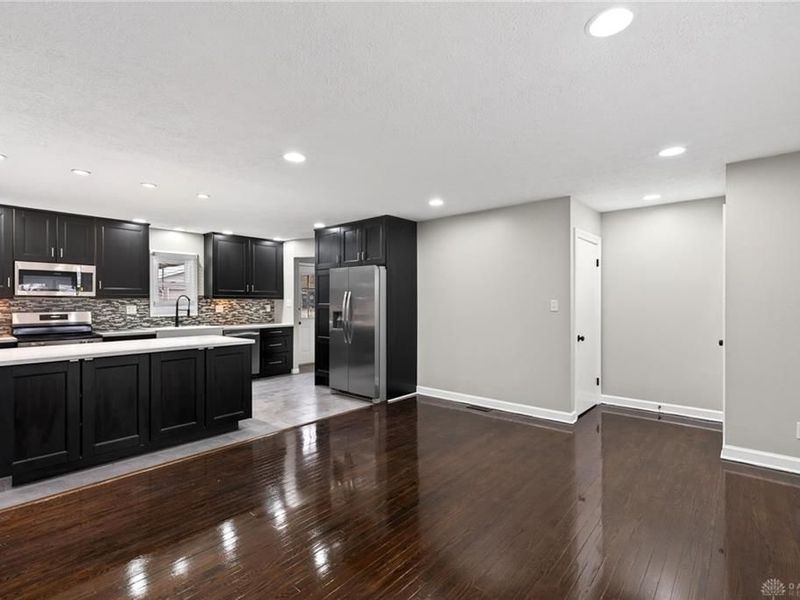 212 Robert Lane, Xenia, OH 45385 Photo 11