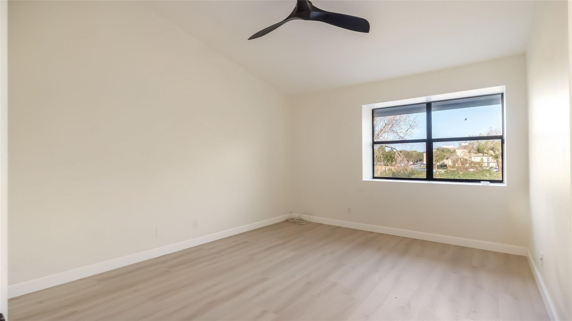 4979 NW 82nd Avenue, Unit 705, Fort Lauderdale, FL 33351 Photo