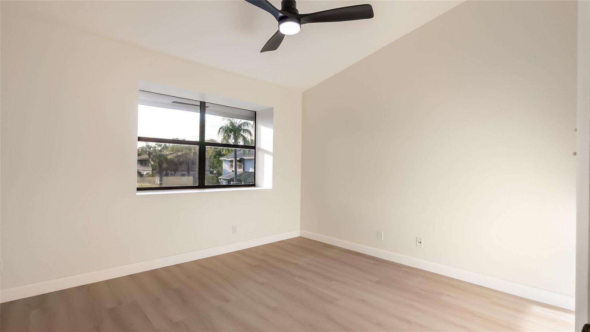 4979 NW 82nd Avenue, Unit 705, Fort Lauderdale, FL 33351 Photo