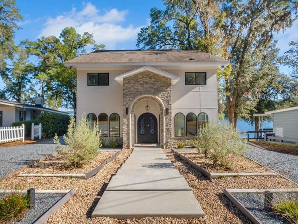 3830 Edgewater Drive , Tallahassee, FL 32310