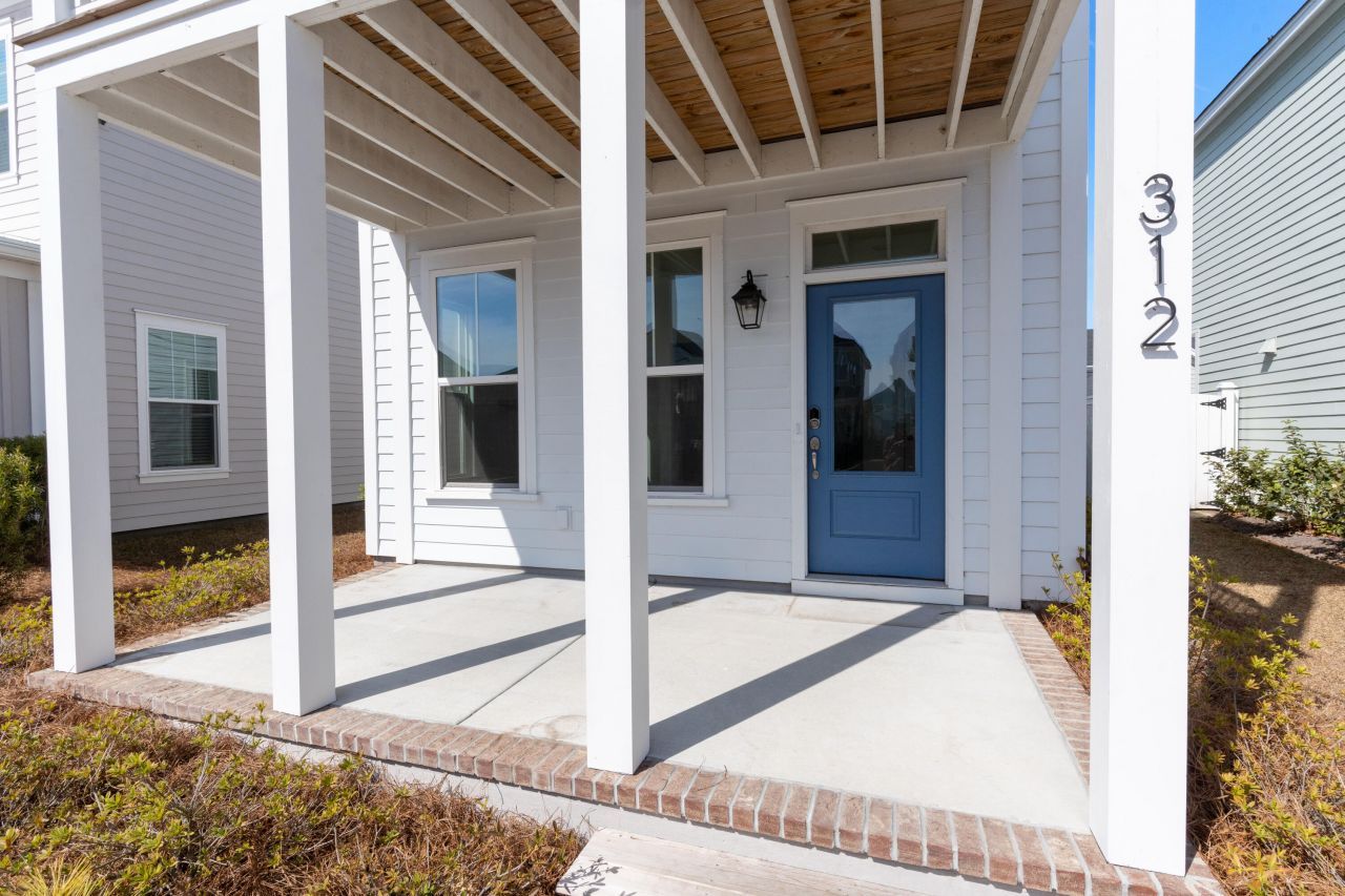 312 Eclipse Street Photo 4