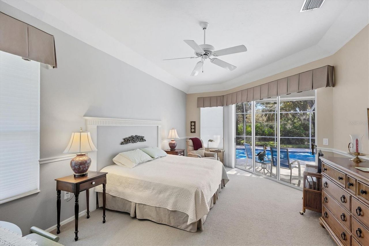 8684 Woodbriar Drive, Sarasota, FL 34238 Photo