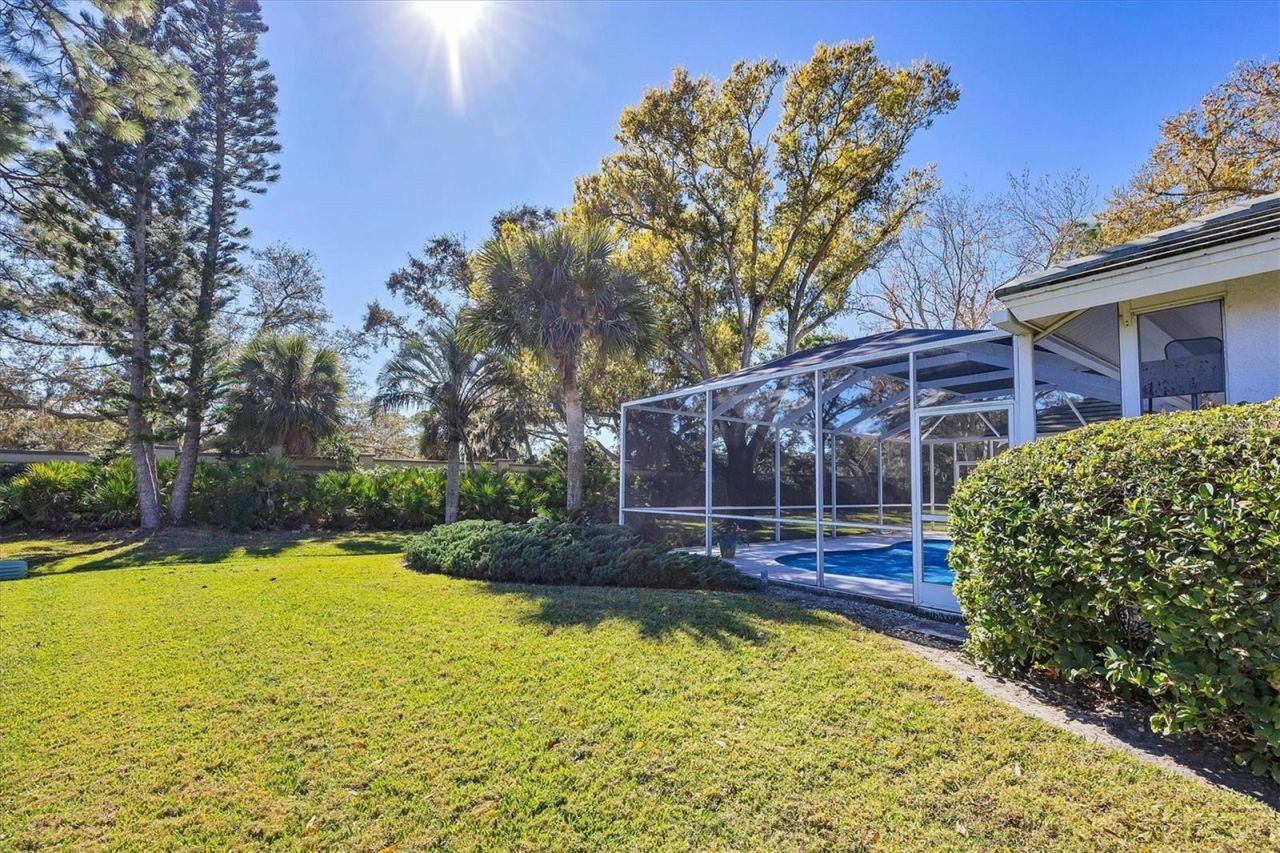 8684 Woodbriar Drive, Sarasota, FL 34238 Photo