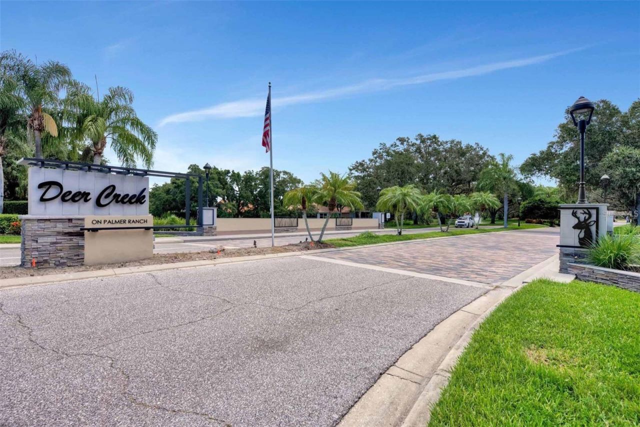 8684 Woodbriar Drive, Sarasota, FL 34238 Photo