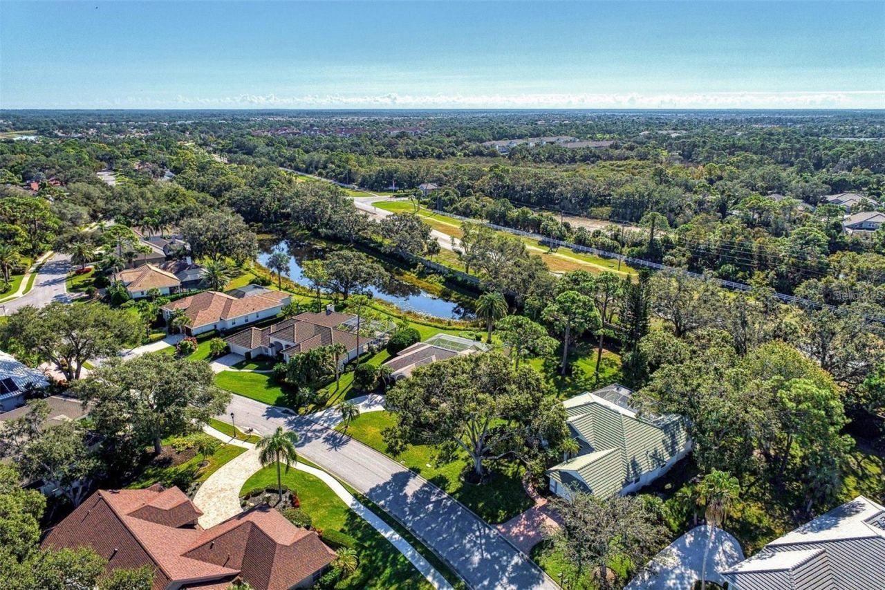 8684 Woodbriar Drive, Sarasota, FL 34238 Photo
