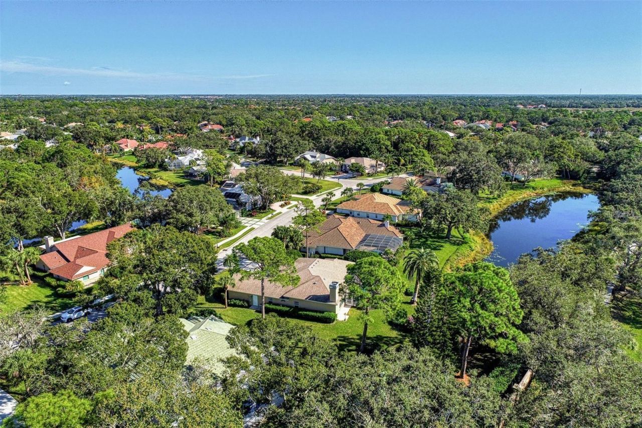 8684 Woodbriar Drive, Sarasota, FL 34238 Photo