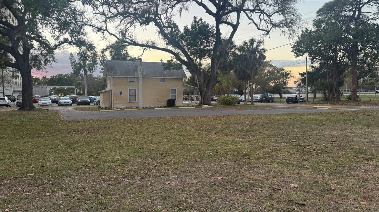 1505 6th Avenue W, Bradenton, FL 34205 Photo