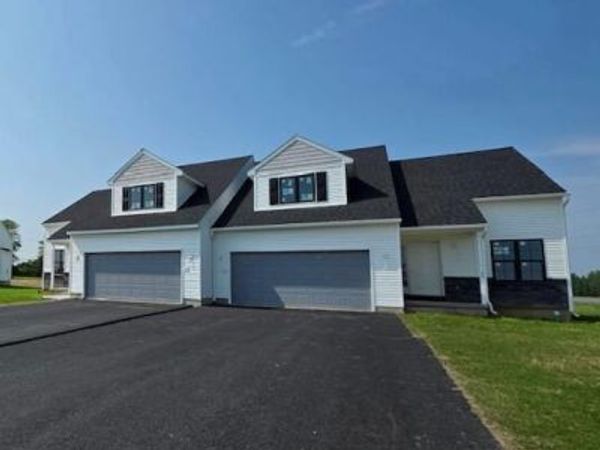 30 Walke Way, Mechanicville, NY 12118