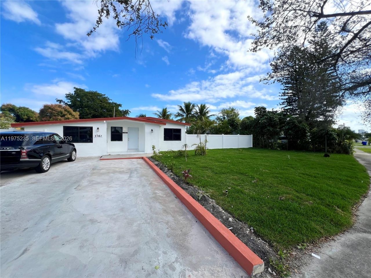 1763 Lauderdale Manor Dr , Fort Lauderdale, FL 33311 Photo