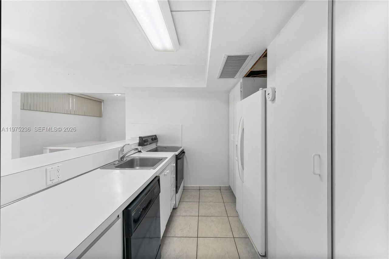 6436 E Miami Lakes Dr E , Unit 6436, Miami Lakes, FL 33014 Photo