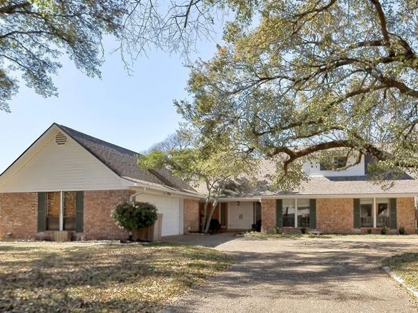 2005 Surrey Lane, Bossier City, LA 71111