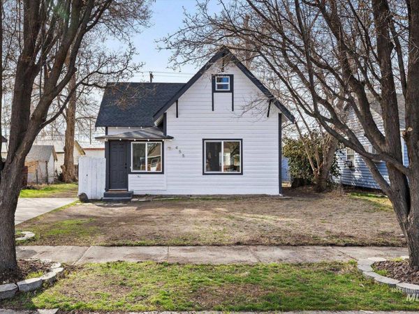 455 S 2nd E, Mountain Home, ID 83647