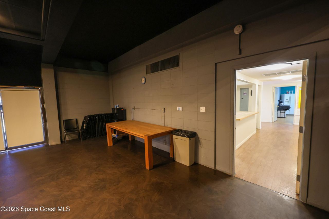 3005 S Tuttle Avenue , Sarasota, FL 34238 Photo